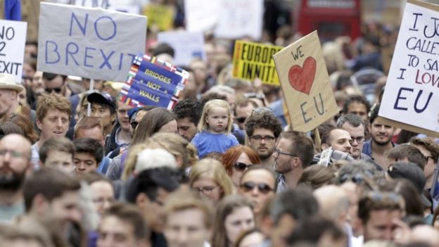 People protest towards no brexit