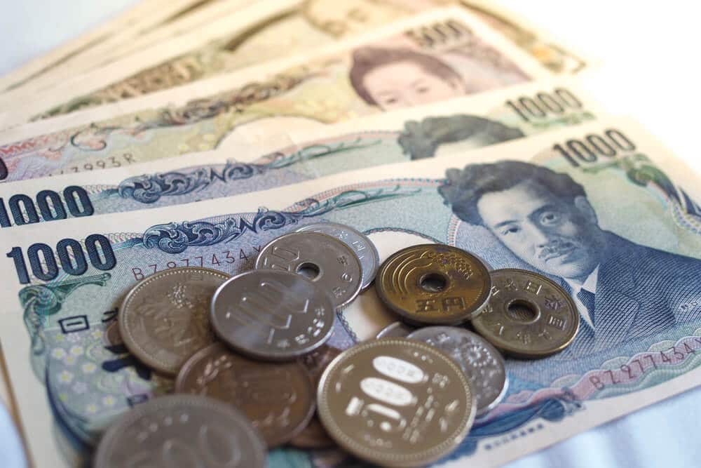 USDJPY fell little when compared to other currency pairs such as CADJPY EURJPY and GBPJPY